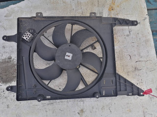 вентилятор радиатора Renault Scenic 1 поколение (1996 - 1999), 1.6 л., бензин, 8200065257