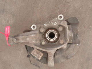 ступица передняя левая Volvo V70 2 поколение (2000 - 2005), 2.4 л., бензин