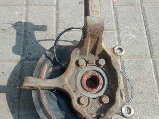 ступица передняя левая Nissan Qashqai 1 поколение (2006 - 2010)