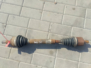 полуось передняя правая (приводной вал, ШРУС) Renault Laguna 2 поколение (2001 - 2005), бензин, 8200387523