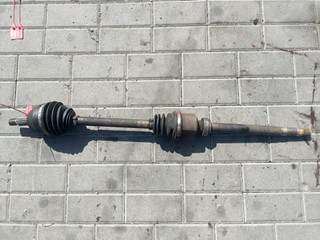 полуось передняя правая (приводной вал, ШРУС) Citroen C8 1 поколение (2002 - 2008), 2.2 л., дизель