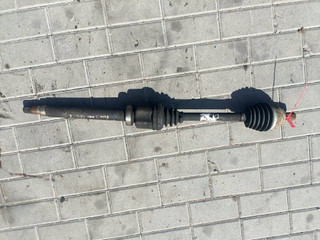 полуось передняя правая (приводной вал, ШРУС) Ford C-Max 1 поколение (2003 - 2007), 1.8 л., бензин