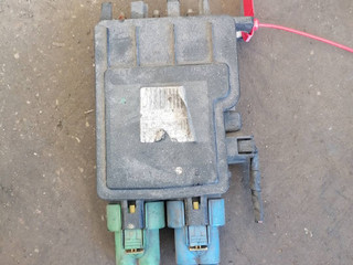 блок предохранителей Renault Laguna 3 поколение (2007 - 2012), 243800002R