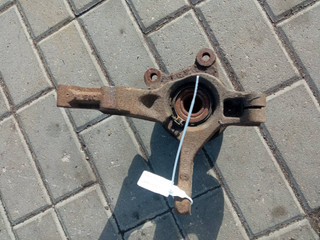 ступица передняя левая Renault Logan 1 поколение (2004 - 2009), 1.5 л.