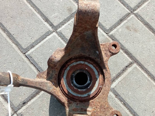 ступица передняя левая Renault Laguna 1 поколение (1993 - 1998)