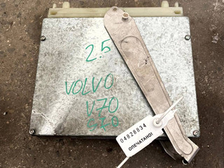 блок управления двигателем Volvo V70 1 поколение (1997 - 2000), 2.4 л., B 5252 S, бензин, S103955411C
