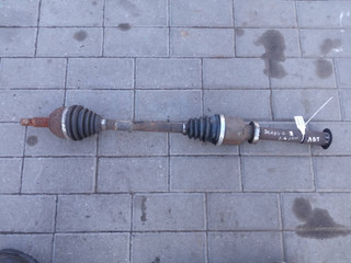 полуось передняя правая (приводной вал, ШРУС) Renault Scenic 2 поколение (2003 - 2006), 1.6 л., бензин