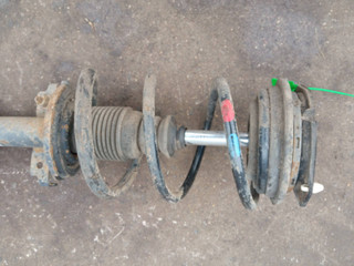 стойка передняя правая Renault Laguna 2 поколение (2001 - 2005), 8200002876