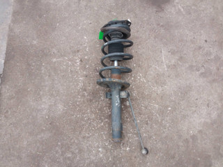 стойка передняя левая Renault Scenic 2 поколение (2003 - 2006), 1.9 л.