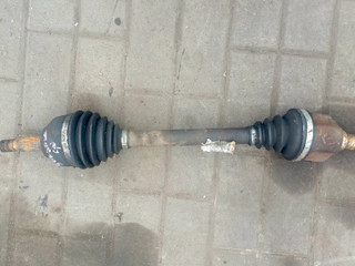 полуось передняя левая (приводной вал, ШРУС) Peugeot 508 1 поколение (2010 - 2014), 2.0 л., дизель, универсал