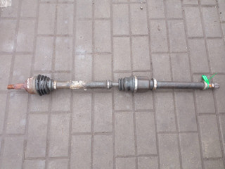 полуось передняя правая (приводной вал, ШРУС) Renault Scenic 2 поколение (2003 - 2006), 1.6 л., бензин
