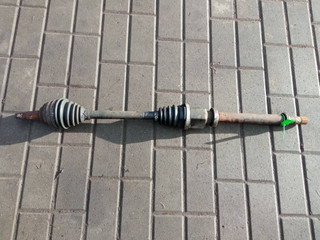 полуось передняя правая (приводной вал, ШРУС) Renault Megane 2 поколение (2002 - 2006), 1.6 л.