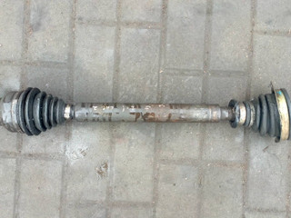 полуось передняя левая (приводной вал, ШРУС) Renault Laguna 2 поколение (2001 - 2005), 1.6 л., бензин