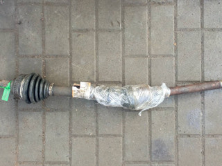 полуось передняя правая (приводной вал, ШРУС) Citroen Xsara Picasso 1 поколение (1999 - 2004), 1.8 л., бензин