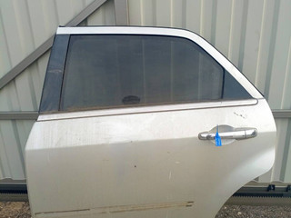 дверь задняя левая Chrysler 300C 1 поколение (2004 - 2011)