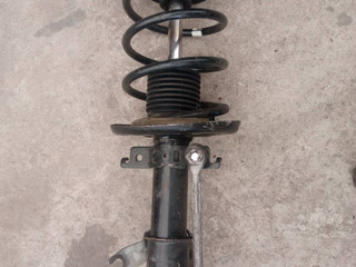стойка передняя правая Renault Megane 3 поколение (2008 - 2014), 540340002R