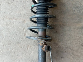 стойка передняя левая Renault Megane 2 поколение (2002 - 2006), 8200222463