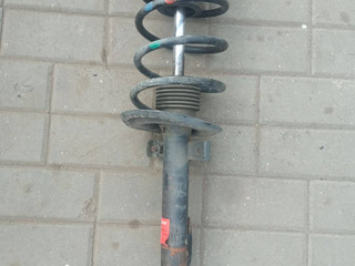 стойка передняя правая Renault Megane 2 поколение (2002 - 2006), 1.5 л., дизель