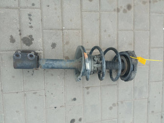 стойка передняя левая Renault Scenic 1 поколение (1996 - 1999), 1.9 л., дизель