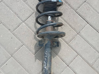 стойка передняя левая Renault Scenic 2 поколение (2003 - 2006), 1.9 л., дизель, 8200222463