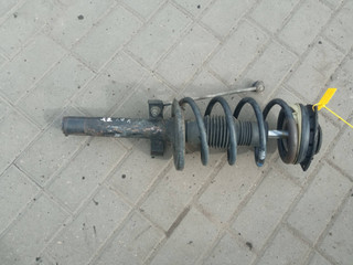 стойка передняя правая Renault Scenic 2 поколение (2003 - 2006), 1.9 л., дизель
