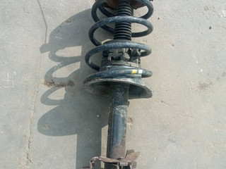 стойка передняя левая Renault Megane 1 поколение (1995 - 1999), 7700836264