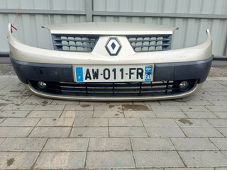 бампер передний Renault Scenic 2 поколение (2003 - 2006)