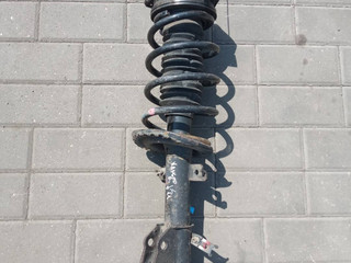стойка передняя правая Renault Kangoo 1 поколение (1997 - 2003), 1.5 л., дизель, 8200591283