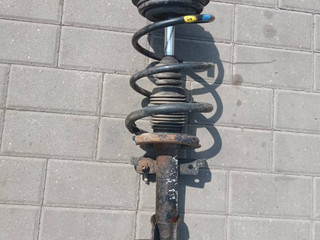 стойка передняя правая Renault Laguna 2 поколение (2001 - 2005), 1.8 л., бензин, 8200002876
