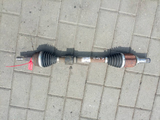 полуось передняя левая (приводной вал, ШРУС) Renault Clio 5 поколение [рестайлинг] (2023 - 2026), 1.0 л., бензин, 391014807R