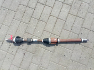 полуось передняя правая (приводной вал, ШРУС) Renault Clio 5 поколение [рестайлинг] (2023 - 2026), 1.0 л., бензин, 391001267R