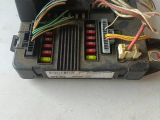 блок предохранителей Renault Scenic 2 поколение (2003 - 2006), 8200306033A