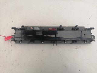 щиток приборов (приборная панель) Renault Scenic 2 поколение (2003 - 2006), P8200451505A