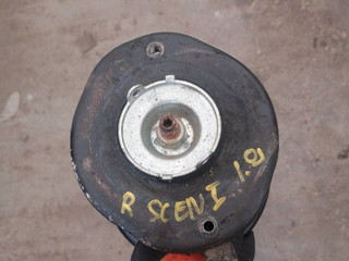 стойка передняя правая Renault Scenic 1 поколение (1996 - 1999), 1.9 л., дизель