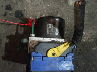 блок ABS Renault Laguna 2 поколение (2001 - 2005), 8200808145