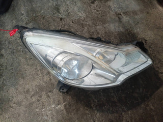 фара правая Citroen C3 2 поколение (2009 - 2013), 9673814380