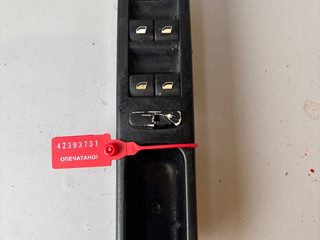 блок управления стеклоподъемниками Peugeot 307 1 поколение (2001 - 2005), 96498420XT
