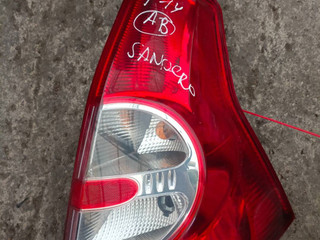 фонарь задний правый Renault Sandero 1 поколение (2009 - 2014), 8200734824