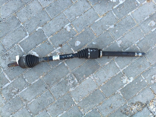 полуось передняя правая (приводной вал, ШРУС) Renault Laguna 3 поколение (2007 - 2012), 1.5 л., дизель