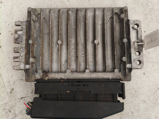 блок управления двигателем Renault Laguna 1 поколение (1993 - 1998), 1.6 л., бензин, 7700110471, 8200035705, S105961201, S110030040