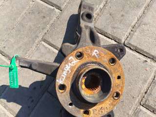 ступица передняя правая Renault Kangoo 2 поколение [рестайлинг] (2013 - 2026)