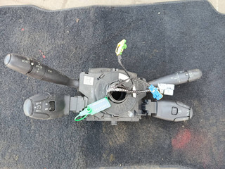 переключатель подрулевой (стрекоза) Peugeot 307 1 поколение (2001 - 2005), 96466658XT
