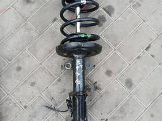 стойка передняя правая Renault Scenic 3 поколение (2009 - 2012), 1.9 л., дизель