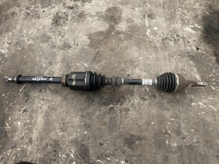 полуось передняя правая (приводной вал, ШРУС) Nissan Qashqai 1 поколение (2006 - 2010), 1.5 л., дизель