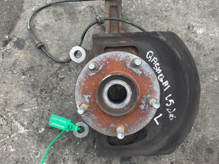 ступица передняя левая Nissan Qashqai 1 поколение (2006 - 2010), 1.5 л., дизель