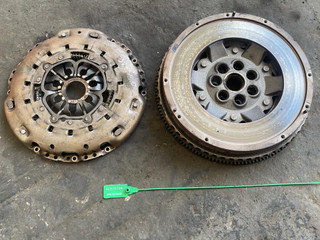 комплект сцепления Renault Scenic 2 поколение (2003 - 2006), 2.0 л., 8200359041