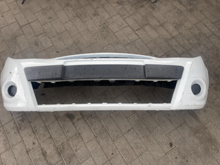 бампер передний Renault Clio 3 поколение (2005 - 2009), 8200799930