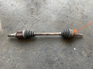 полуось передняя левая (приводной вал, ШРУС) Renault Logan 1 поколение (2004 - 2009), 1.5 л., дизель