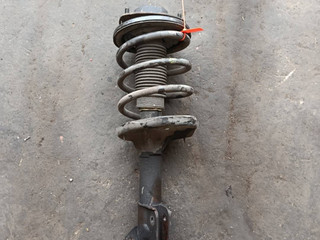 стойка передняя левая Hyundai Trajet 1 поколение [рестайлинг] (2004 - 2007), 2.0 л., дизель