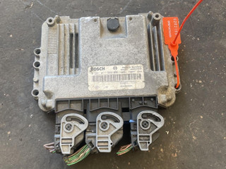 блок управления двигателем Renault Laguna 2 поколение (2001 - 2005), 1.9 л., дизель, 0281011969
